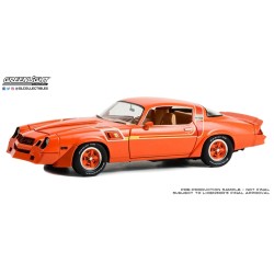 1/18 1980 CHEVROLET CAMARO Z/28 ORANGE GENERAL MOTORS SPECIAL VEHICLE 13658 1/18 1980 CHEVROLET CAMARO Z/28 ORANGE GENERAL MOTORS SPECIAL VEHICLE 13658
