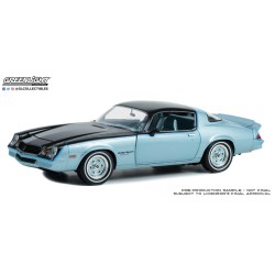1/18 1978 CHEVROLET CAMARO RALLY SPORT LIGHT BLUE METALLIC AND BLACK 13664 1/18 1978 CHEVROLET CAMARO RALLY SPORT LIGHT BLUE METALLIC AND BLACK 13664