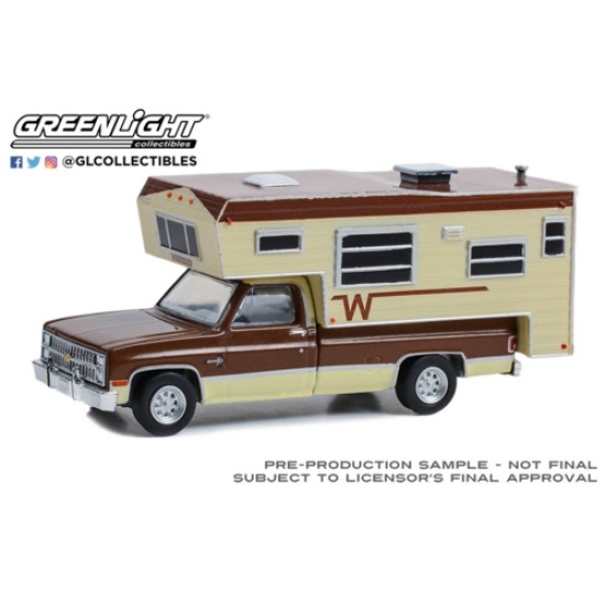 1/64 1982 CHEVROLET C20 SILVERADO CAMPER SPECIAL WITH WINNEBAGO SLIDE-IN CAMPER - DARK CHESTNUT METALLIC AND SANTA FE TAN DELUXE TWO TONE (HOBBY EXCLUSIVE)