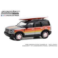1/64 2022 FORD BRONCO SPORT WITH ROOFTOP KAYAK (HOBBY EXCLUSIVE) 30417