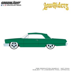 GL63090-C - 1/64 CALIFORNIA LOWRIDERS SERIES 8 - 1963 CHEVROLET IMPALA CONVERTIBLE - EMERADL GREEN