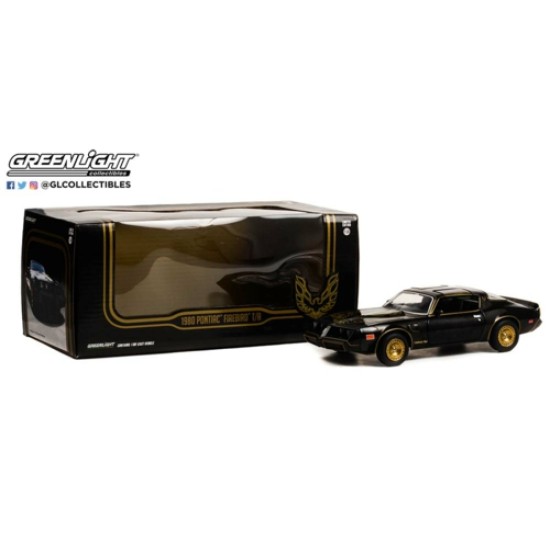 1/24 1977 PONTIAC FIREBIRD TRANS AM TURBO 4.9L STARLIGHT BLACK WITH GOLDEN EAGLE HOOD