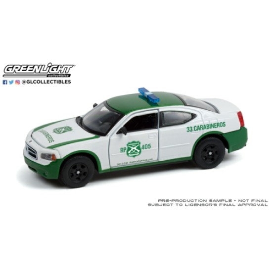 1/43 2006 DODGE CHARGER POLICE CARABINEROS DE CHILE WHITE AND GREEN (HOBBY EXCLUSIVE)