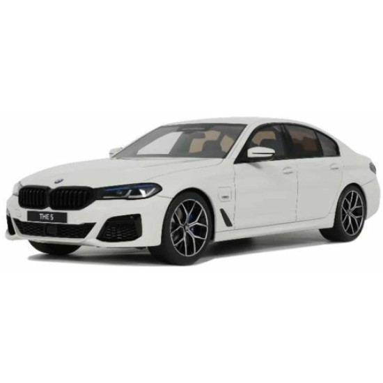 GTS496 - 1/18 BMW 545E X DRIVE SALOON M SPORT ALPINE WHITE III 2023