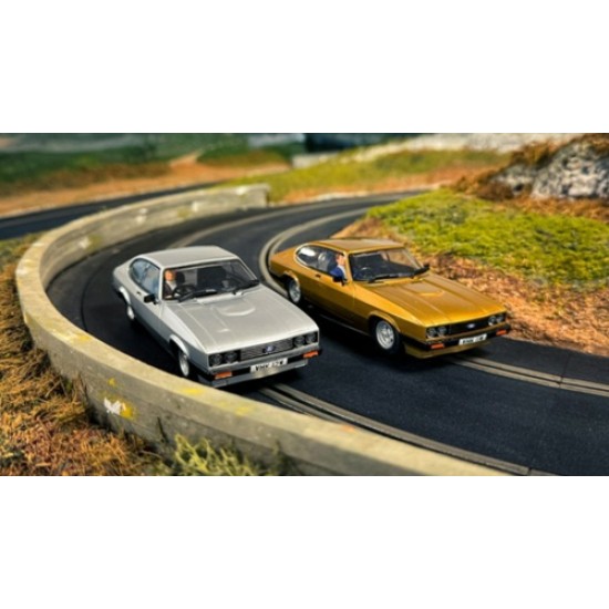 HSC4642 - 1/32 THE PROFESSIONALS CAPRI TWIN PACK HSC4642 - 1/32 THE PROFESSIONALS CAPRI TWIN PACK