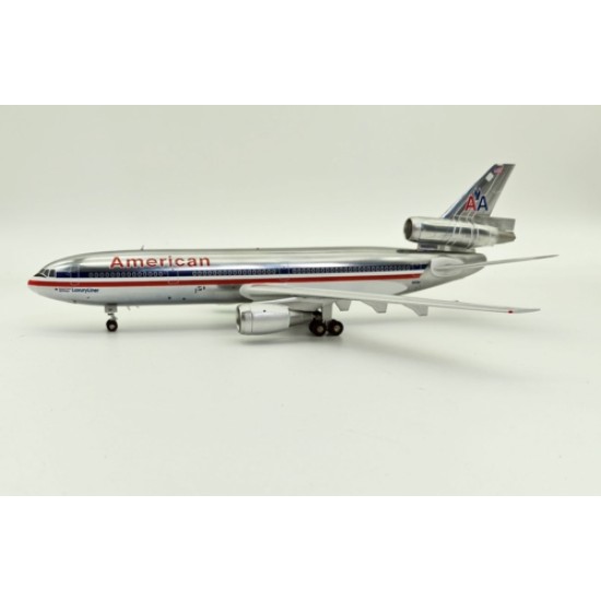 1/200 AMERICAN AIRLINES MCDONNELL DOUGLAS DC-10-30 POLISHED N137AA WITH STAND