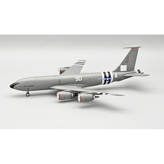 1/200 UNITED STATES AIR FORCE BOEING KC-135R STRATOTANKER 59-1495 WITH STAND 144 MODELS 1/200 UNITED STATES AIR FORCE BOEING KC-135R STRATOTANKER 59-1495 WITH STAND 144 MODELS