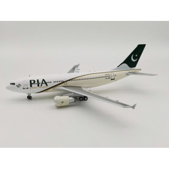 1/200 PIA AIRBUS A310-308 AP-BEQ WITH STAND