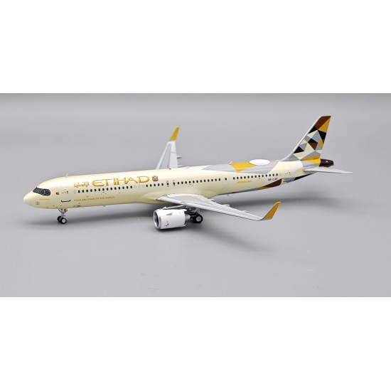 1/200 ETIHAD AIRWAYS AIRBUS A321-251NXLR A6-LRE WITH STAND
