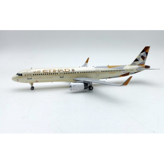 1/200 ETIHAD AIRWAYS AIRBUS A321-231 A6-AEJ WITH STAND IF321EY1222