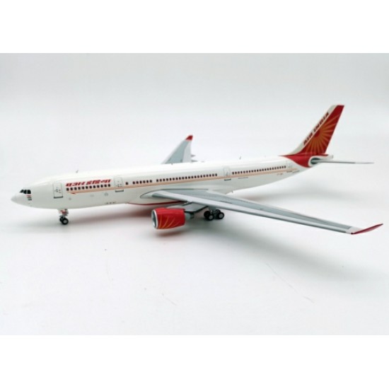 1/200 AIR INDIA AIRBUS A330-200 VT-IWA WITH STAND