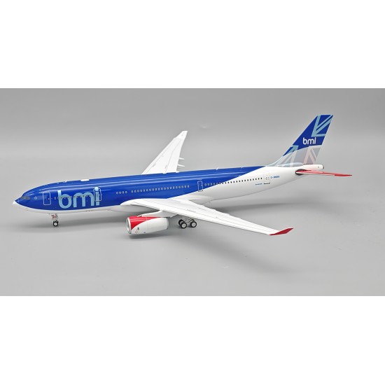 1/200 BMI BRITISH MIDLAND AIRBUS A330-243 G-WWBB WITH STAND 1/200 BMI BRITISH MIDLAND AIRBUS A330-243 G-WWBB WITH STAND