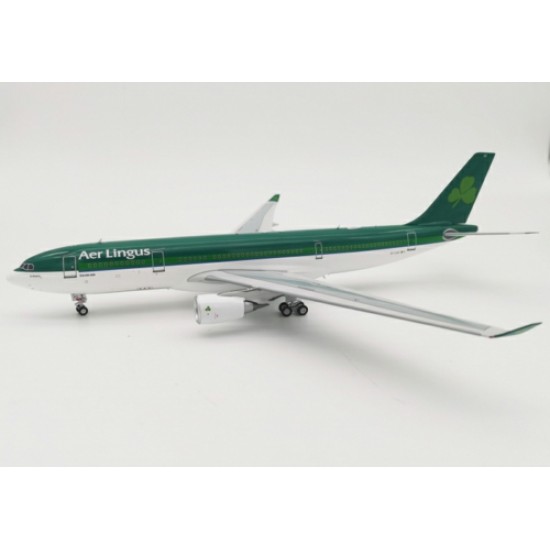 1/200 AER LINGUS AIRBUS A330-202 EI-LAX WITH STAND