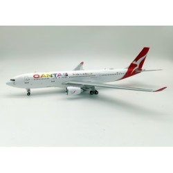1/200 QANTAS AIRBUS A330-203 VH-EBL PRIDE IS IN THE AIR IF332QF0723 1/200 QANTAS AIRBUS A330-203 VH-EBL PRIDE IS IN THE AIR IF332QF0723