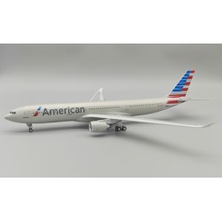 1/200 AMERICAN AIRLINES AIRBUS A330-323 N278AY WITH STAND IF333AA1123
