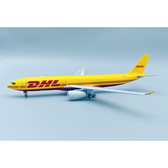 1/200 DHL (EUROPEAN AIR TRANSPORT - EAT) AIRBUS A330-343P2F D-AJFK WITH STAND