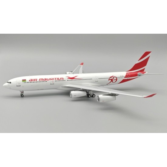 1/200 AIR MAURITIUS AIRBUS A340-313 3B-NBJ WITH STAND LIMITED 60 MODELS