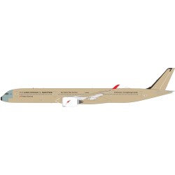 1/200 QANTAS A350-1000ULF FIRST FLIGHT F-WULR WITH STAND 1/200 QANTAS A350-1000ULF FIRST FLIGHT F-WULR WITH STAND
