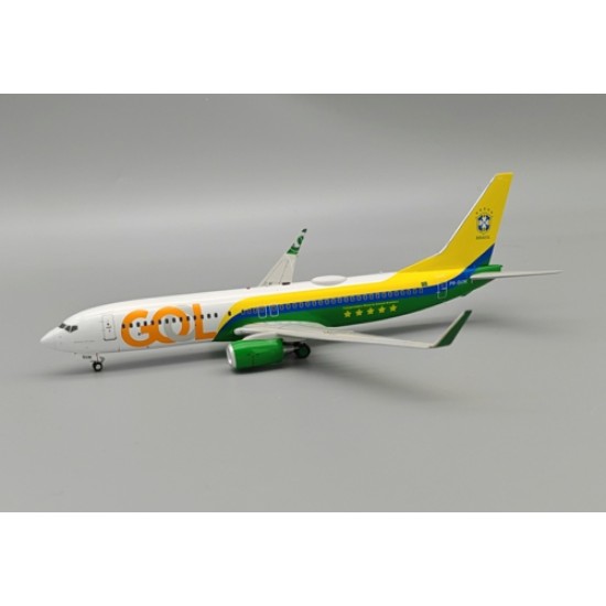 1/200 GOL TRANSPORTES AEREOS BOEING 737-8EH PR-GUM WITH STAND