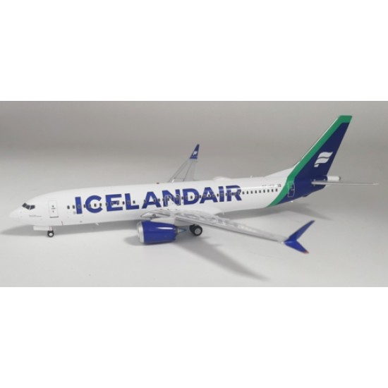 1/200 ICELANDAIR TF-ICP BOEING 737-8 MAX WITH STAND