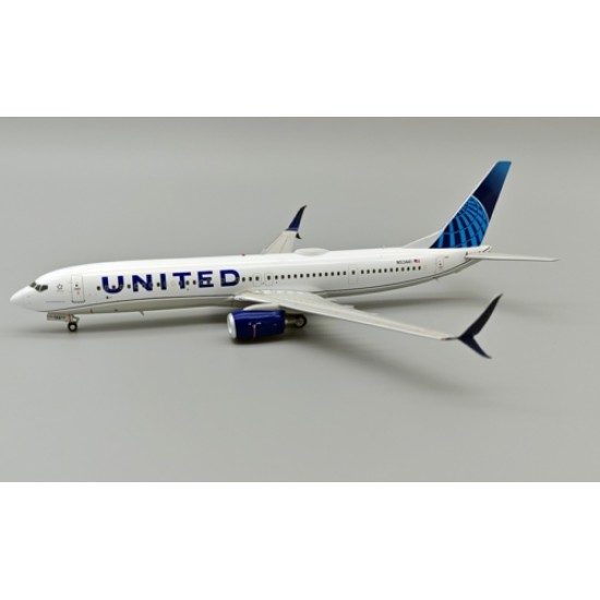 1/200 UNITED AIRLINES BOEING 737-924/ER N53441 WITH STAND