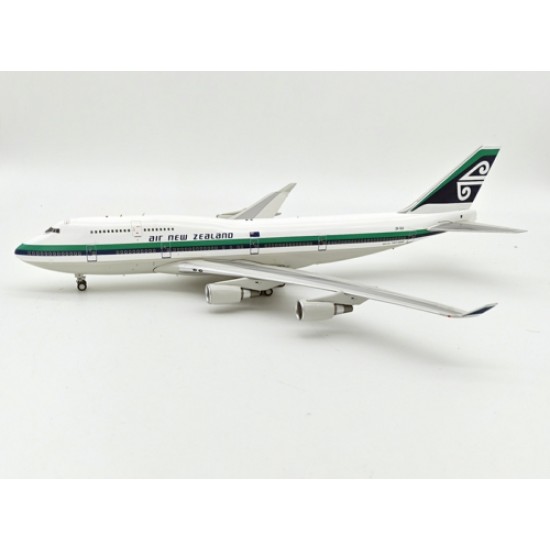 1/200 AIR NEW ZEALAND BOEING 747-441 ZK-SUI WITH STAND IF744NZ0423