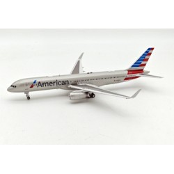 1/200 AMERICAN AIRLINES BOEING 757-223 N188AN WITH STAND IF752AA0124