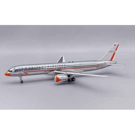 1/200 AMERICAN AIRLINES BOEING 757-223 N679AN WITH STAND