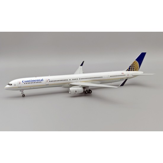 1/200 CONTINENTAL AIRLINES BOEING 757-324 N57857 WITH STAND LIMITED
