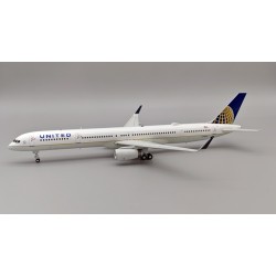 1/200 UNITED AIRLINES BOEING 757-33N N78866 WITH STAND IF753UA1123