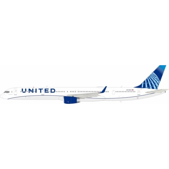 1/200 UNITED AIRLINES BOEING 757-324 N57855 WITH STAND 1/200 UNITED AIRLINES BOEING 757-324 N57855 WITH STAND