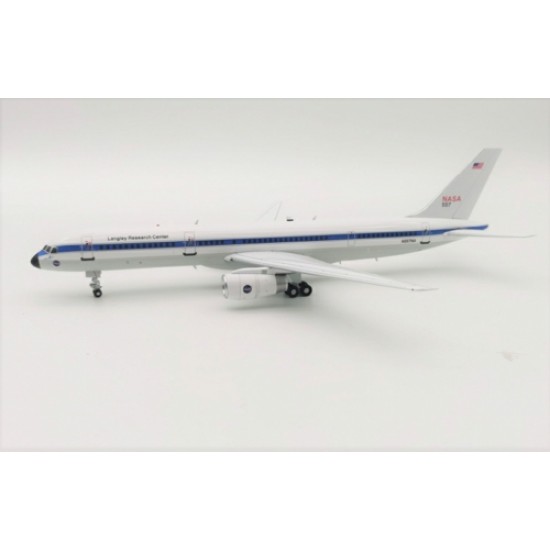 1/200 NASA BOEING 757-200 N557NA WITH STAND