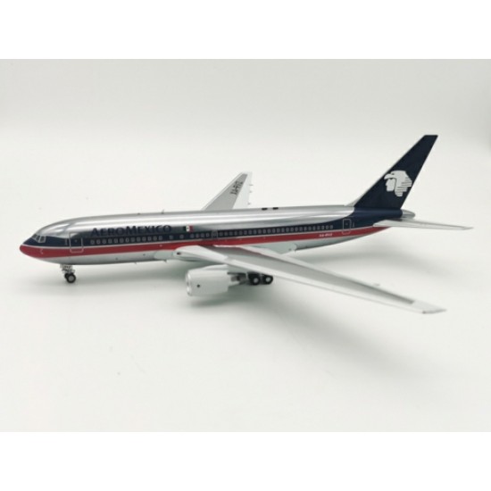 1/200 AEROMEXICO BOEING 767-200 XA-RVZ POLISHED WITH STAND