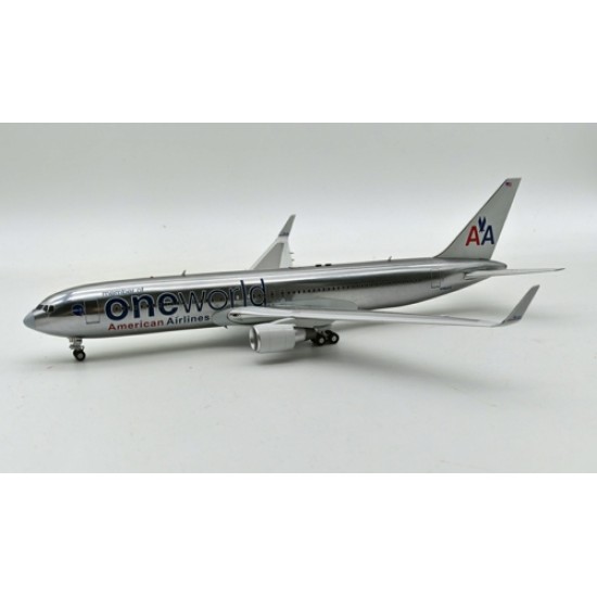 1/200 AMERICAN AIRLINES 767-300 ONE WORLD N395AN WITH STAND IF763AA0323P