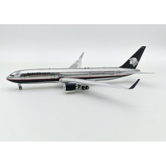 1/200 AEROMEXICO BOEING 767-3Q8/ER XA-APB WITH STAND IF763AM1123P