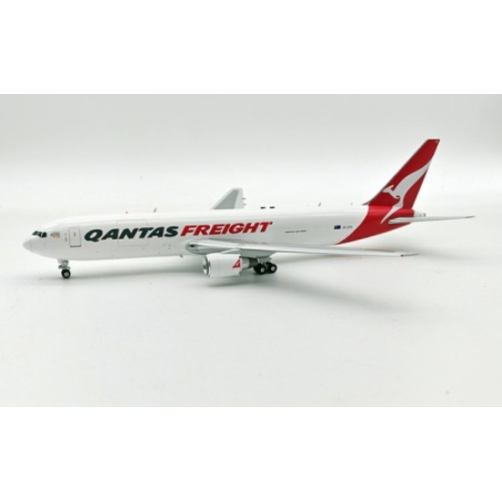 1/200 QANTAS FREIGHT BOEING 767-381F/ER VH-EFR IF763QF0124