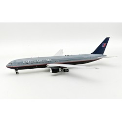 1/200 B767-300 UNITED N670UA WITH STAND IF763UA1223