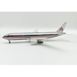 1/200 AMERICAN AIRLINES B777-200 N779AN WITH STAND IF772AA0922P