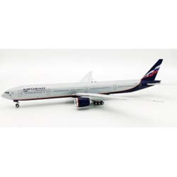 1/200 AEROFLOT BOEING 777 VP-BFC WITH STAND 1/200 AEROFLOT BOEING 777 VP-BFC WITH STAND