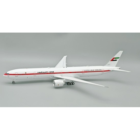 1/200 UNITED ARAB EMIRATES (ABU DHABI AMIRI FLIGHT) BOEING 777-35R/ER A6-SIL WITH STAND