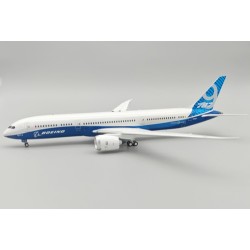 1/200 BOEING BOEING 787-9 DREAMLINER N789FT WITH STAND 1/200 BOEING BOEING 787-9 DREAMLINER N789FT WITH STAND
