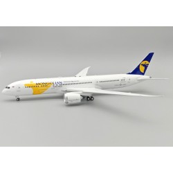 1/200 MIAT MONGOLIAN AIRLINES B787-9 DREAMLINER EI-MGL WITH STAND IF789OM0625 1/200 MIAT MONGOLIAN AIRLINES B787-9 DREAMLINER EI-MGL WITH STAND IF789OM0625