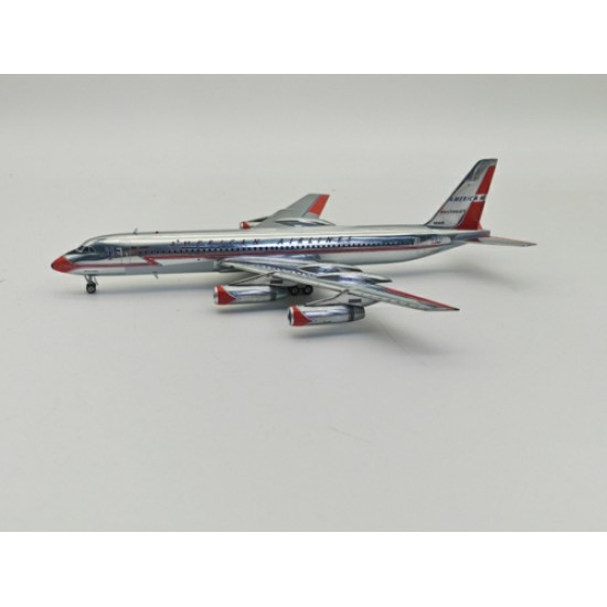 1/200 N5618 AMERICAN CV990 WITH STAND IF990AA0423P