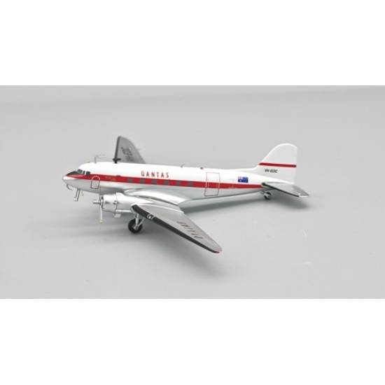 1/200 QANTAS DC-3 VH-EDC WITH STAND 144 MODELS