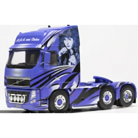 IXTR244 - 1/43 VOLVO FH16 LILAC 2003 IXTR244 - 1/43 VOLVO FH16 LILAC 2003