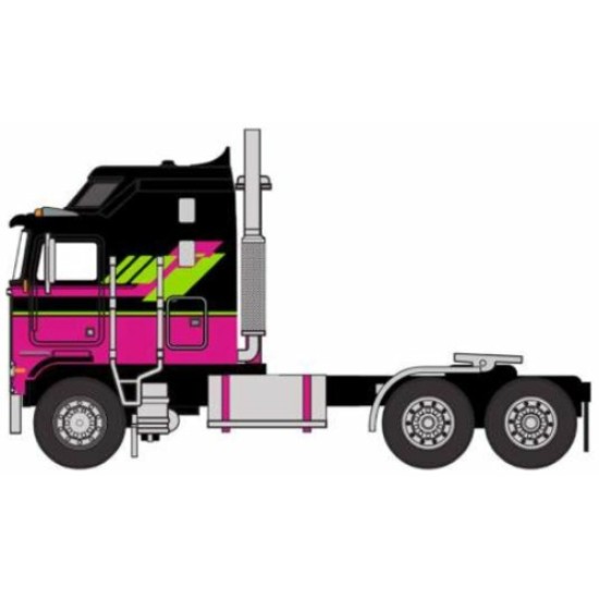 IXU64TR006 - 1/64 KENWORTH K100 AERODYNE BLACK/PINK 1976 IXU64TR006 - 1/64 KENWORTH K100 AERODYNE BLACK/PINK 1976