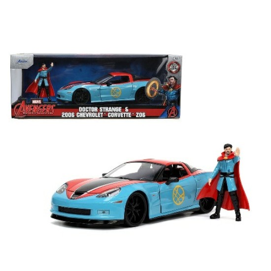 1/24 MARVEL DOCTOR STRANGE 2006 CHEVY CORVETTE Z06 WITH FIGURE 32115