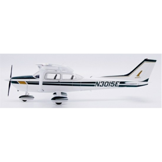 1/72 PRIVATE CESSNA 172 SKYHAWK II REG: N3015E WITH STAND 1/72 PRIVATE CESSNA 172 SKYHAWK II REG: N3015E WITH STAND