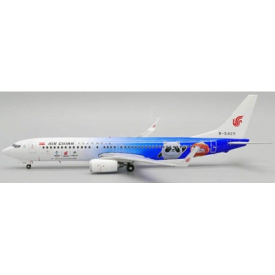 1/200 AIR CHINA BOEING 737-800 BEIJING 2022 REG: B-5425 WITH STAND