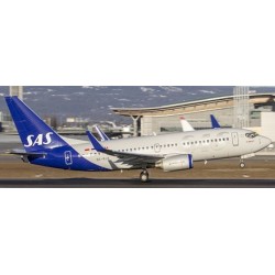 1/200 SCANDINAVIAN AIRLINES BOEING 737-700 REG: SE-RJX WITH